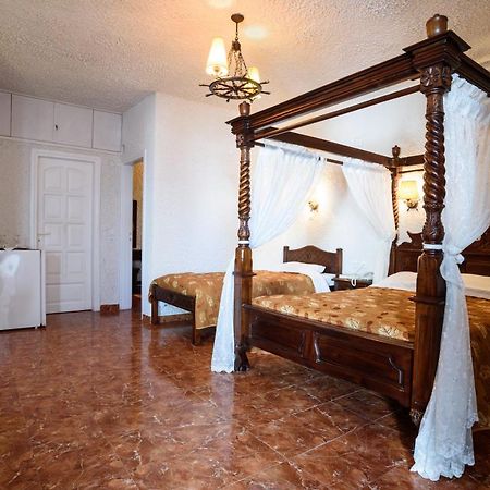 Hotel Porto Perissa Екстериор снимка