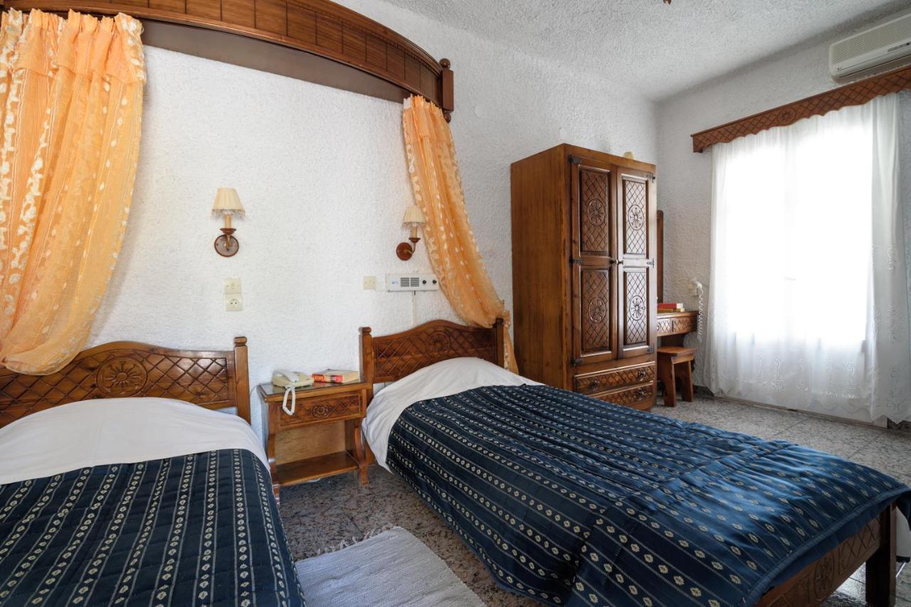 Hotel Porto Perissa Екстериор снимка